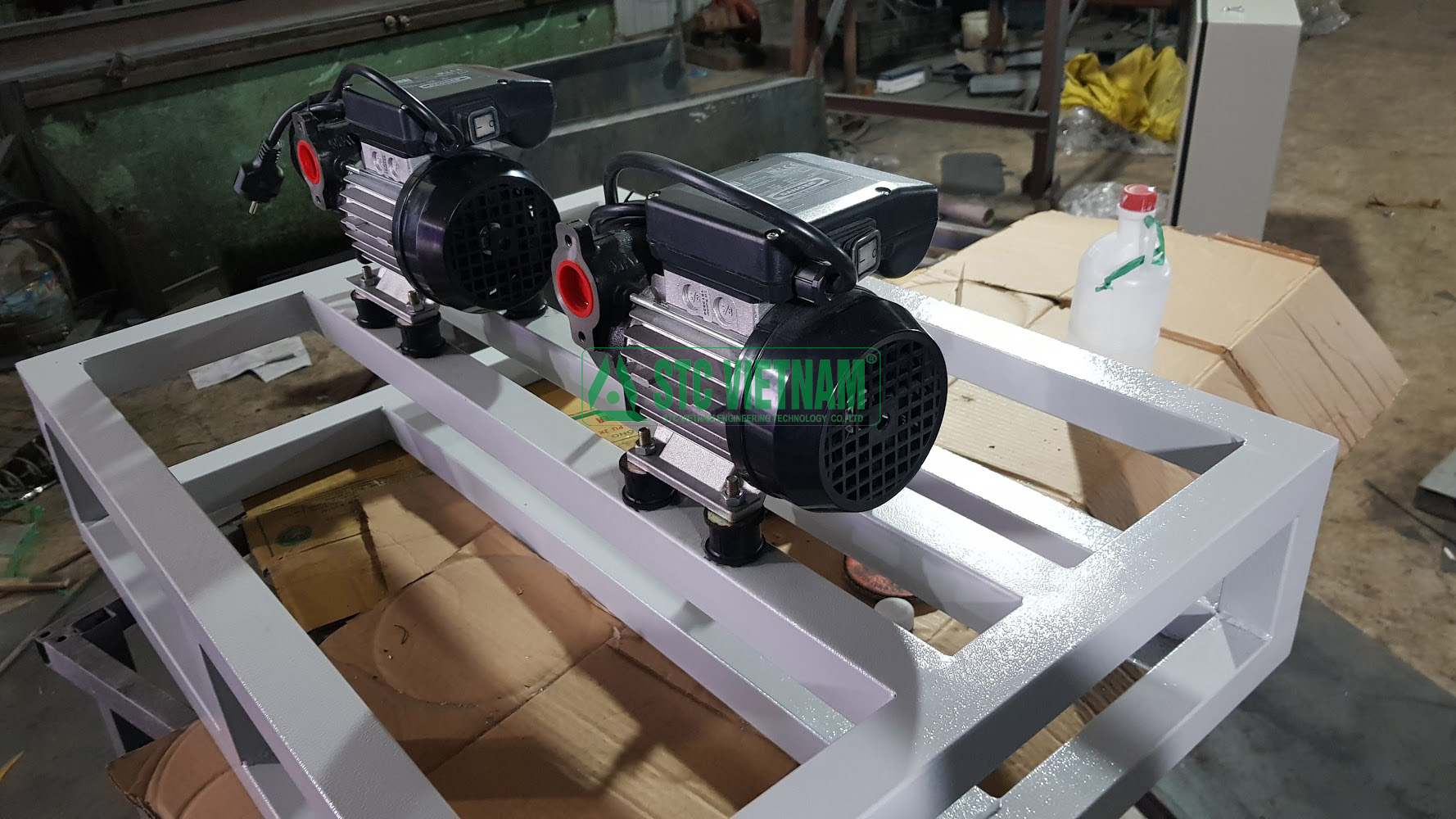 Soundproof room generator and soundproof room equipment